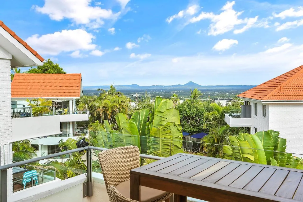 Harmonious Haven With Hinterland Views, Noosa Heads Apartment
